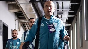 Cruzeiro a ferro e fogo: jogador pediu ao dono do clube a demissão de Leonardo Jardim