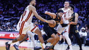 Cleveland Cavaliers arrasam Miami Heat 