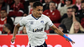 Daniel Borges prolonga contrato com Santa Clara