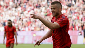 Dier rejeita renovar com o Bayern Munique e vai mudar de ares em 2025/26