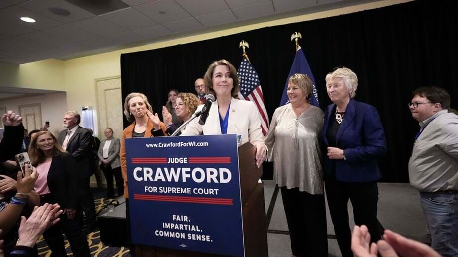  Susan Crawford