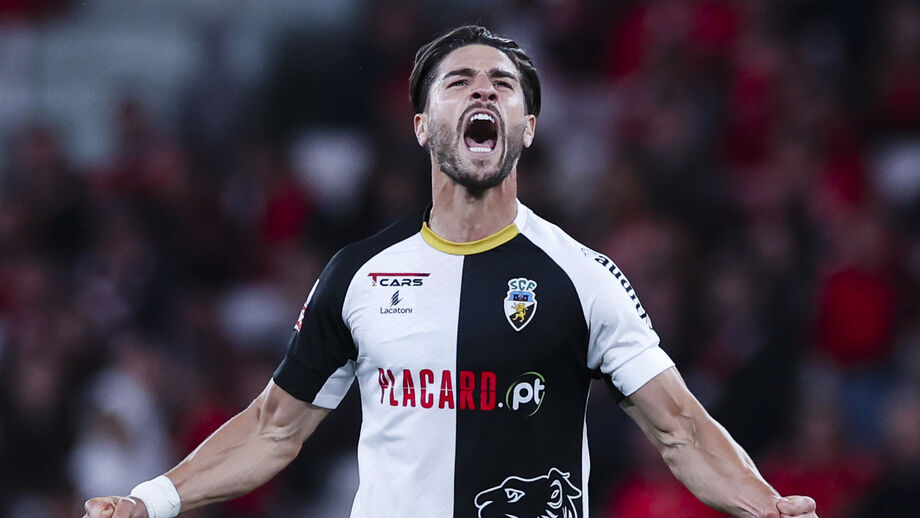 Tomás Ribeiro a festejar golo marcado ao Benfica