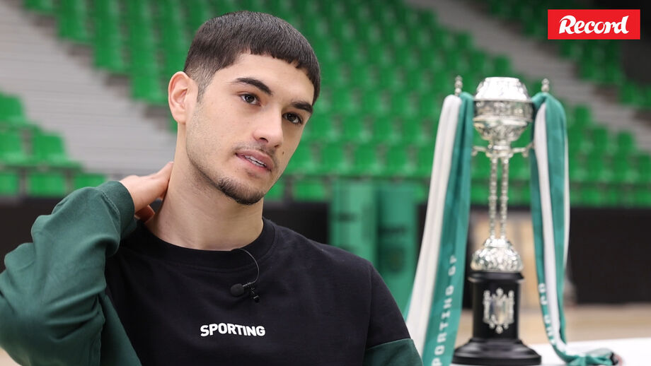 Jogador de futsal do Sporting em entrevista exclusiva a Record