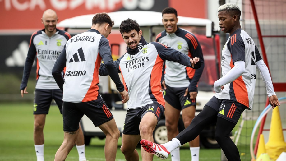 Tomás Araújo e Florentino durante o treino do Benfica