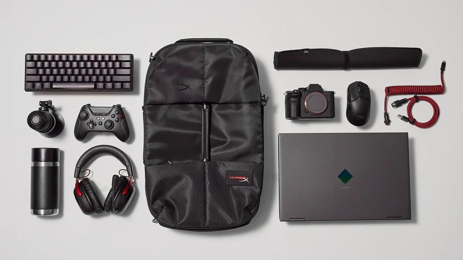 Um exemplo de tudo o que se pode transportar nesta mochila