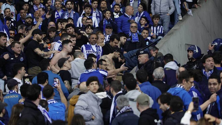 Confrontos entre claque e forças de segurança