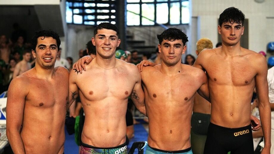 Quarteto voou na piscina