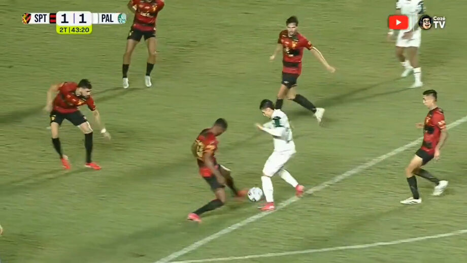 Na cobrança, Piquerez deu a vitória frente ao Sport Recife, de Pepa