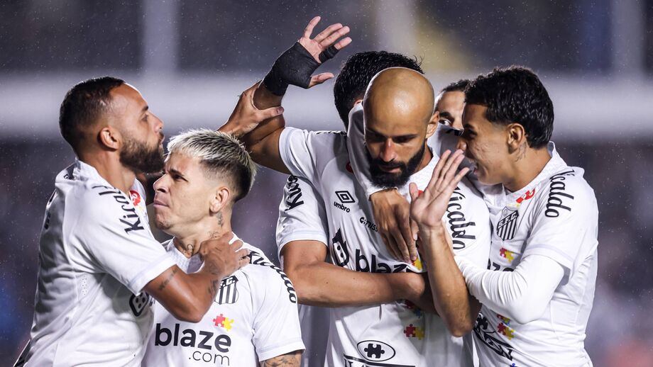 Santos empata com Bahia