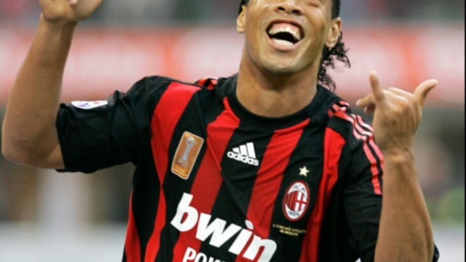 Ronaldinho alinhou no Milan entre 2008 e 2011