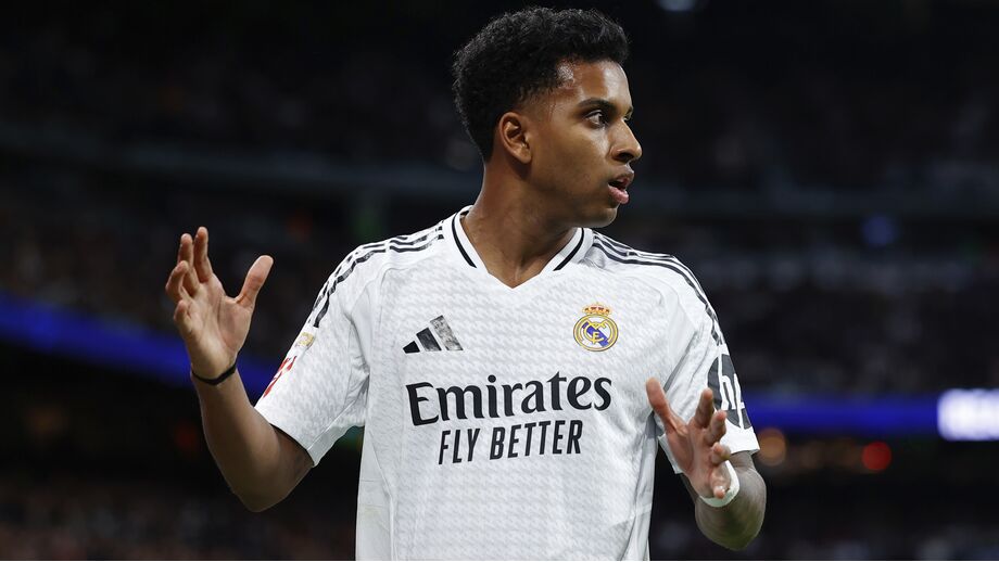 Rodrygo operado com exito ao joelho direito