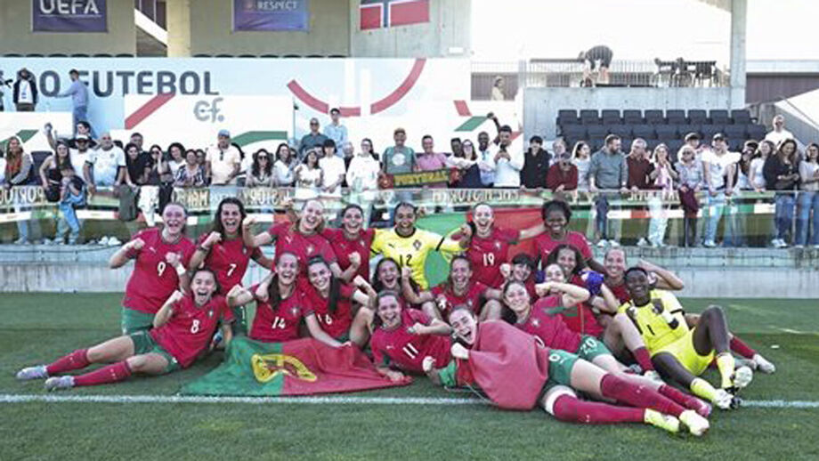 Suleçeão sub-19 festeja apuramento para o Europeu feminino