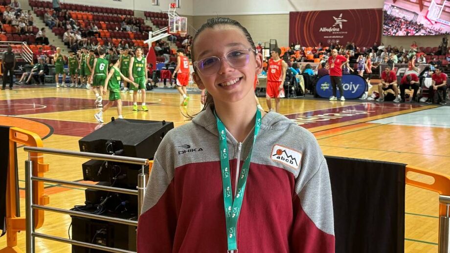 Clara Ramos Magalhães, jogadora das Sub-14 da AB Castelo Branco na Festa do Basquetebol 2025, em Albufeira