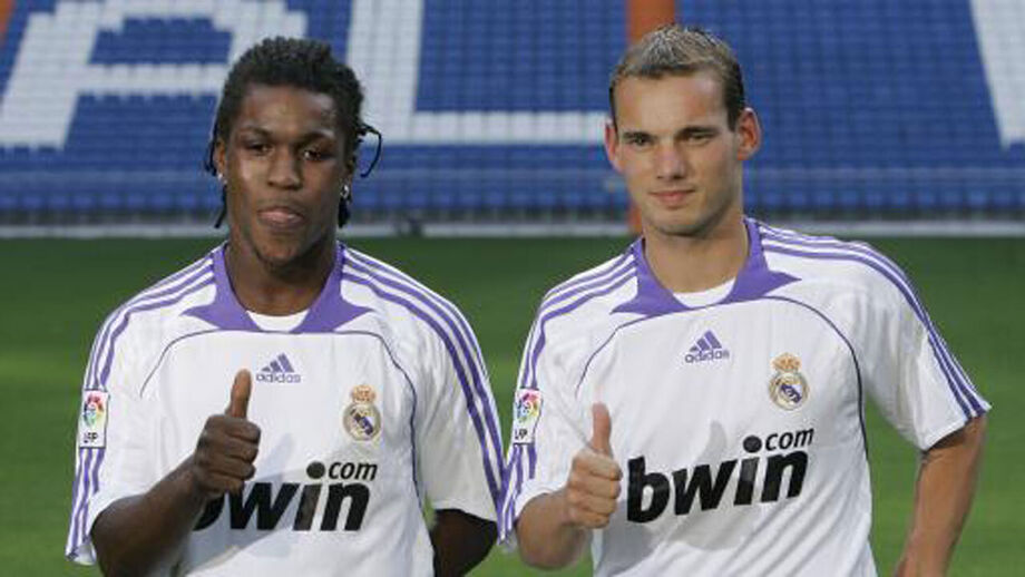 Drenthe (à esquerda) e Sneijder