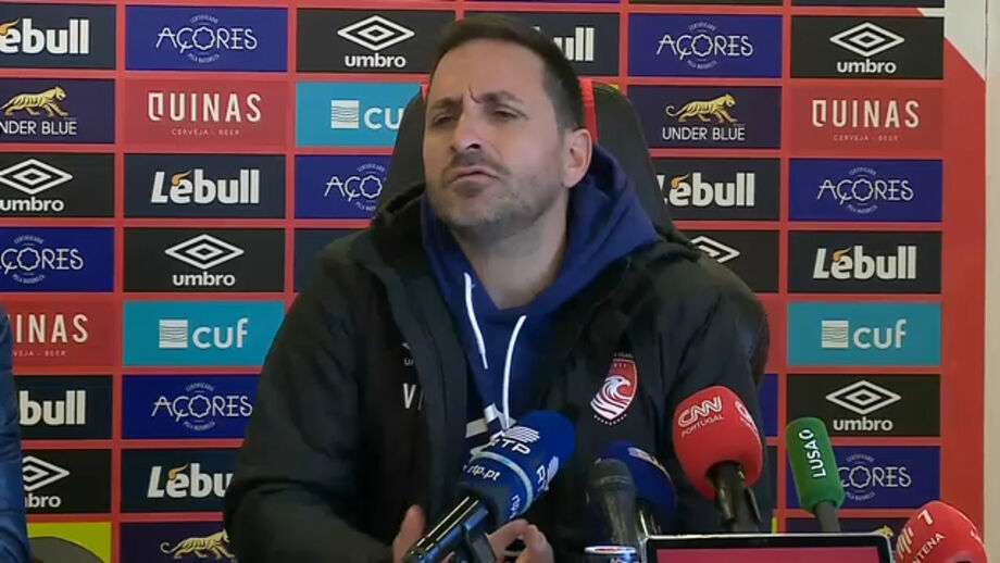 Treinador do Santa Clara considera que o adversário devia ter rendimento superior