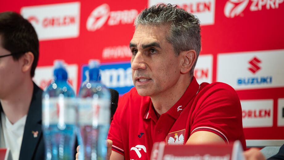 Jota González apresentado na Polónia