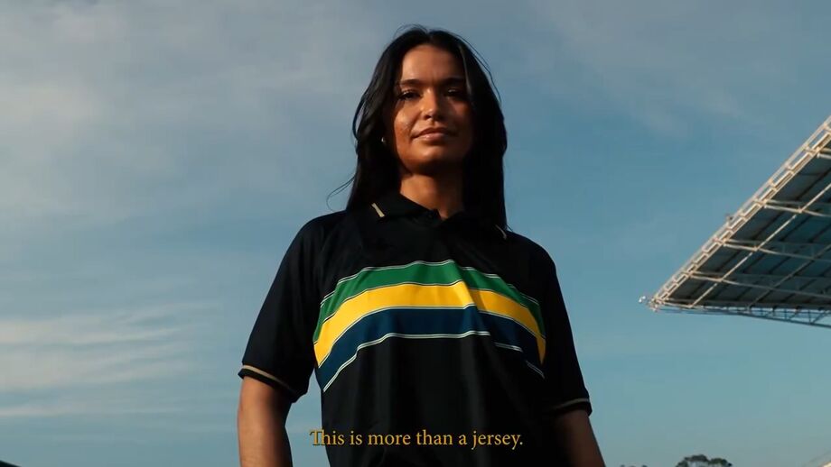 Para lembrar a primeira vitória da carreira do antigo piloto brasileiro, precisamente naquela cidade