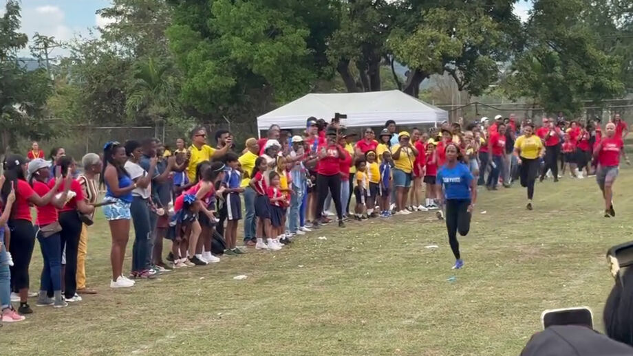 Shelly-Ann Fraser-Pryce é a 3.ª mais rápida de sempre nos 100 metros e não quis deixar os créditos por mãos alheias