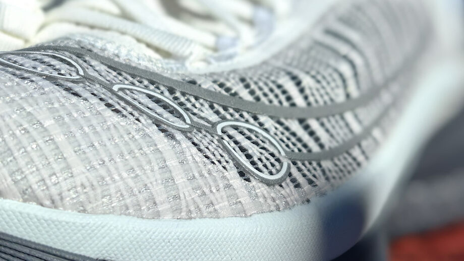 Upper é minimalista e muito respirável