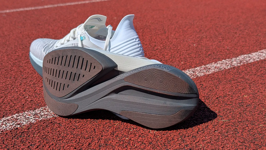 Composto da sola tem uma tração excelente