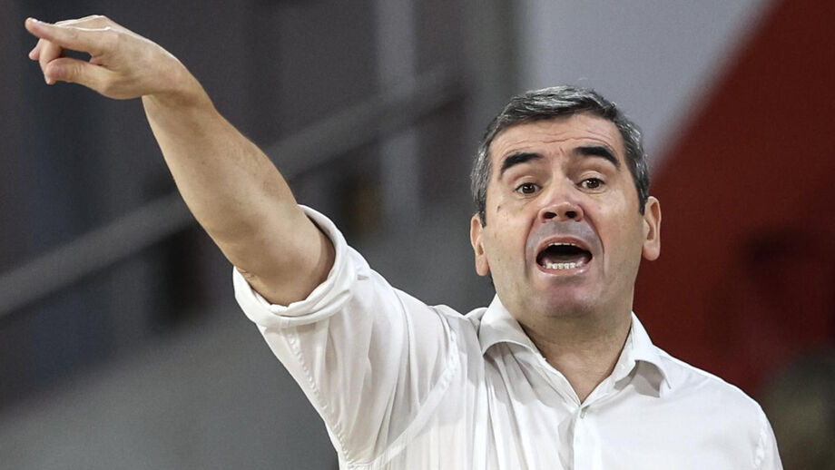 Norberto Alves, o treinador do Benfica