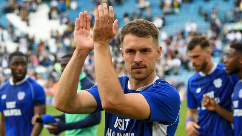 Aaron Ramsey vai assumir o papel de treinador-jogador do Cardiff