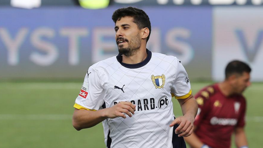 Gil Dias celebra pelo Famalicão