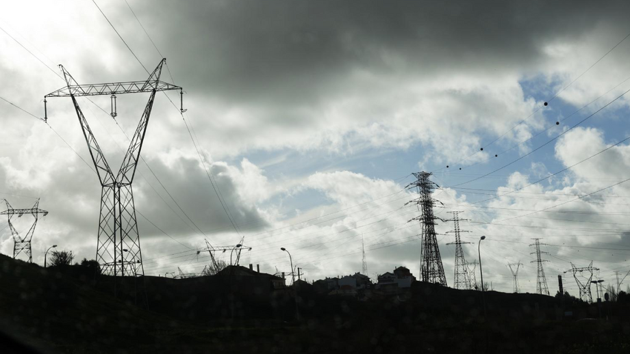 Postes de eletricidade de alta tensão