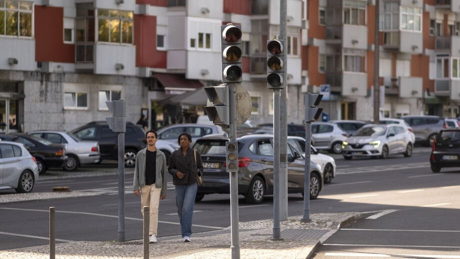 Não há iluminação pública e os sistemas de alarmes de segurança não estão a funcionar