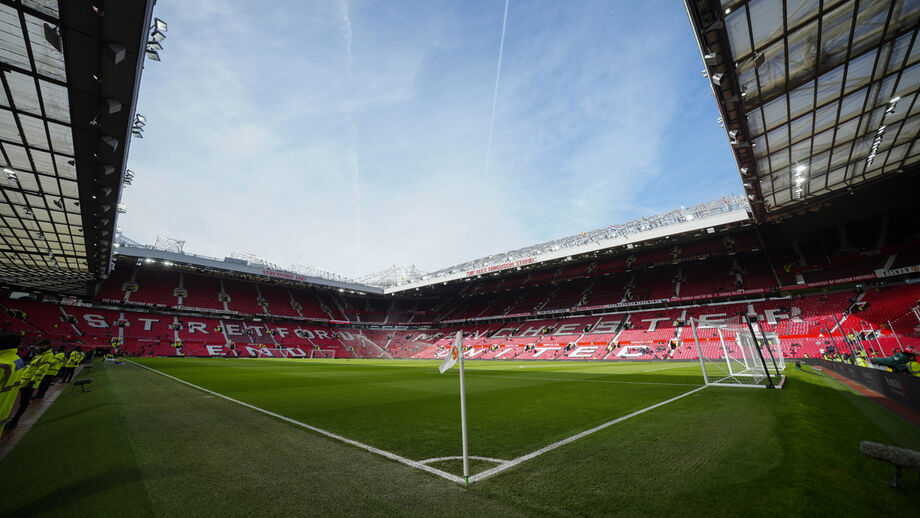 Limpeza no Manchester United continua