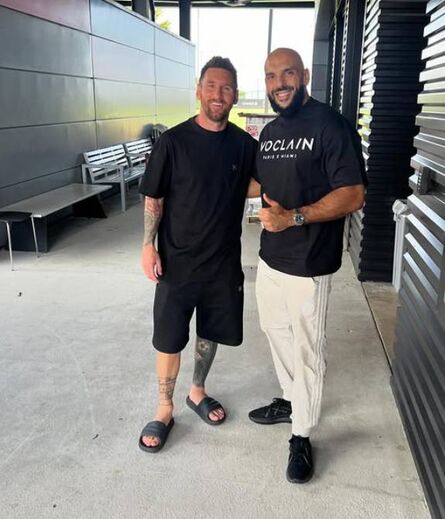 Messi com Yassine Cheuko