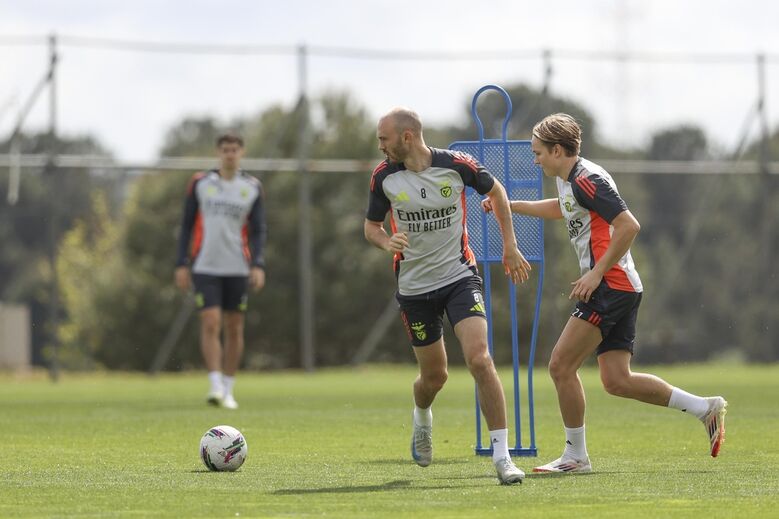 Aursnes e Schjelderup no treino