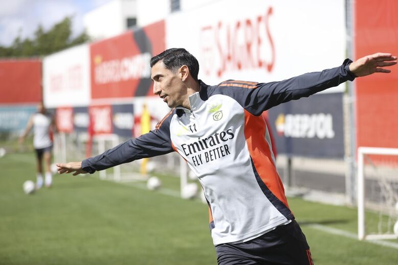 Di María celebra no treino