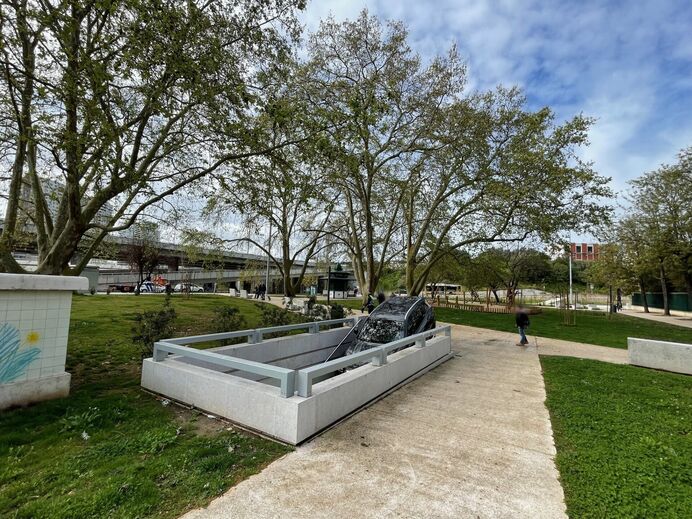 Homem engana-se e entra no Metro em vez de entrar no estacionamento em Sete Rios