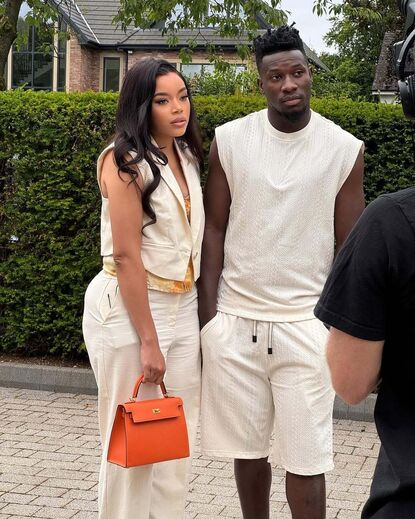 Onana e a mulher, Elanie Kamayou