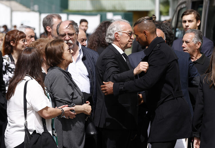 Dedicatórias nas cerimónias fúnebres