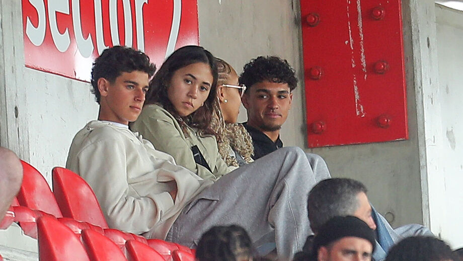 Gabriel Silva, avançado do Sporting, nas bancadas do Benfica Campus
