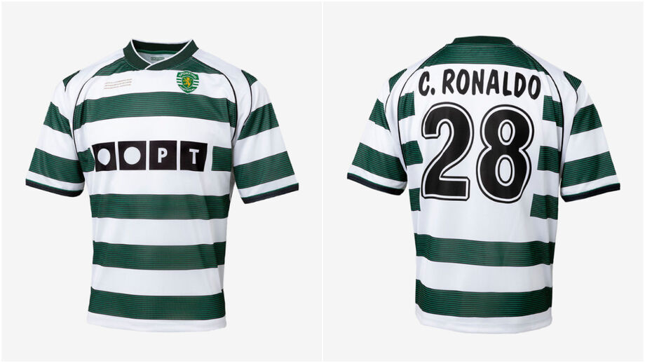 A réplica da camisola usada por Cristiano Ronaldo na estreia pela equipa principal dos leões