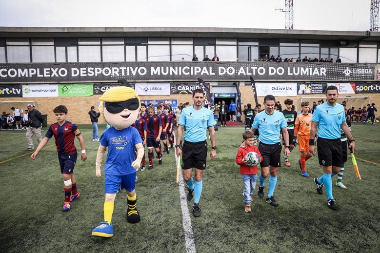 Levante vence Sporting e conquista 42.º Torneio da Pontinha