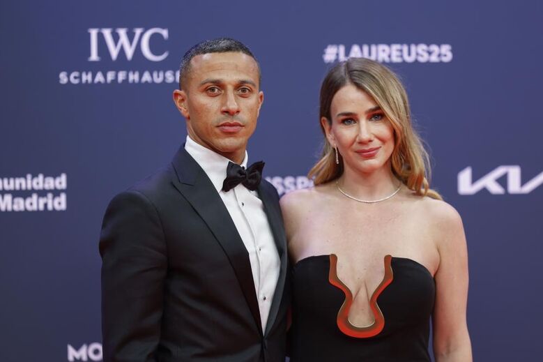 Thiago Alcantara e a mulher, Julia Vigas
