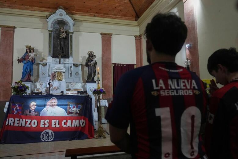 San Lorenzo homenageia Papa Francisco