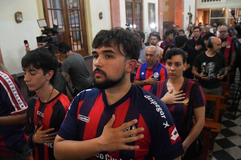 San Lorenzo homenageia Papa Francisco