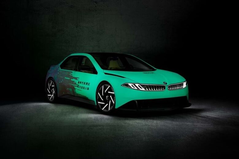 BMW Vision Driving Experience aponta ao futuro M3 eléctrico