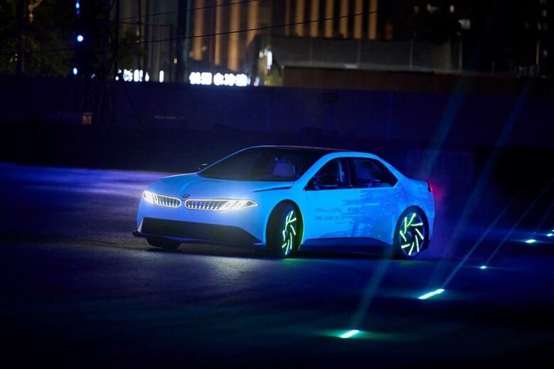 BMW Vision Driving Experience aponta ao futuro M3 eléctrico