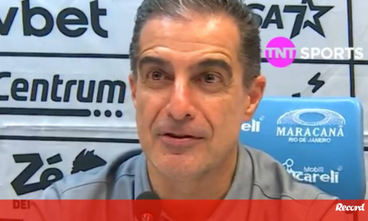 "Renato Paiva Faz Avaliação Bombástica do Plantel do Botafogo: ‘Já Quase no Topo com Nota 8!’ – Rumo ao Mundial de Clubes!" #ÚltimasNotícias #Portugal "Renato Paiva Faz Avaliação Bombástica do Plantel do Botafogo: ‘Já Quase no Topo com Nota 8!’ – Rumo ao Mundial de Clubes!" #ÚltimasNotícias #Portugal