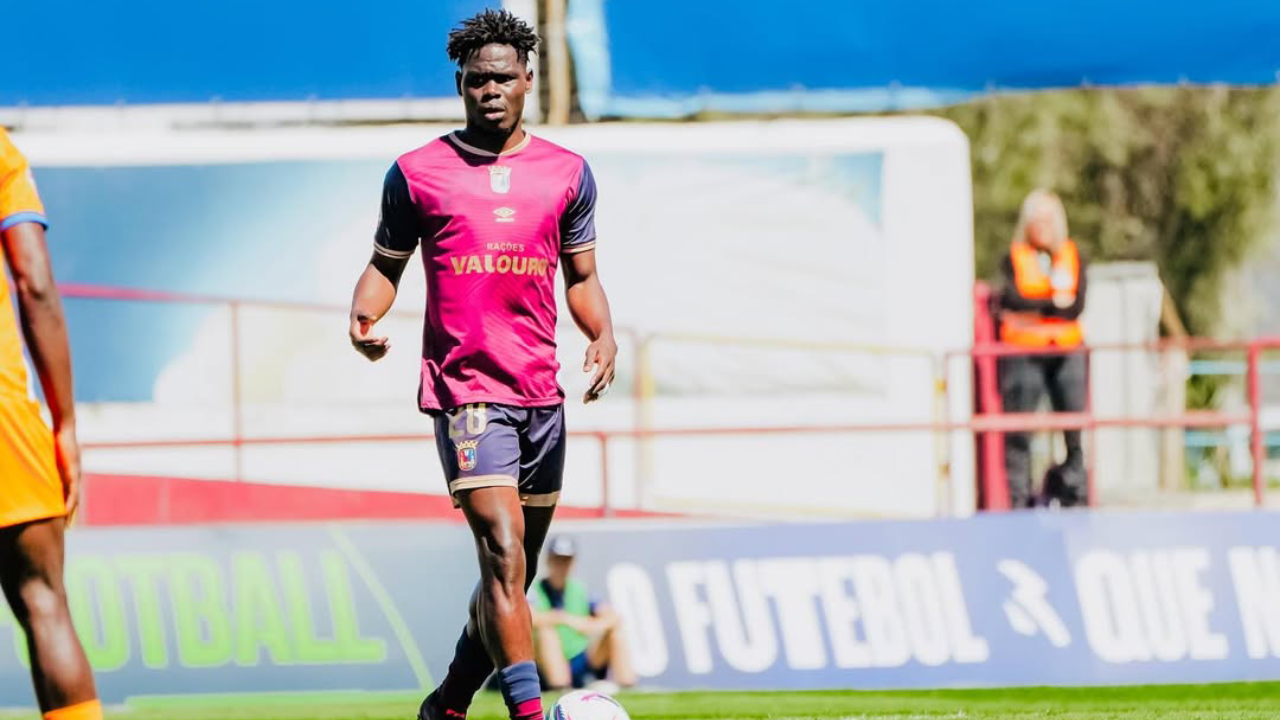 Elie Ahouonon ao serviço do Torreense