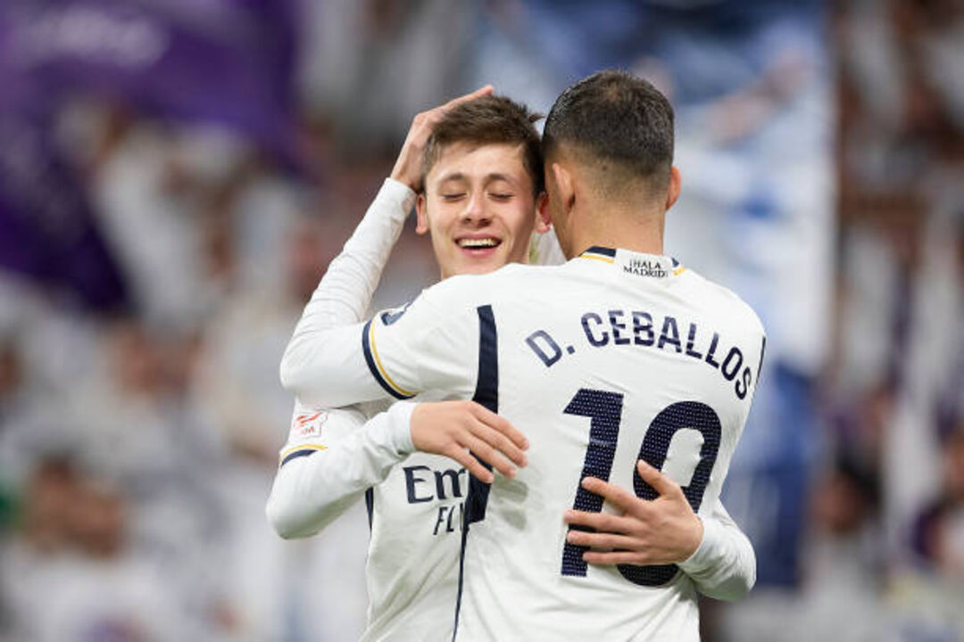 Güler e Ceballos celebram golo