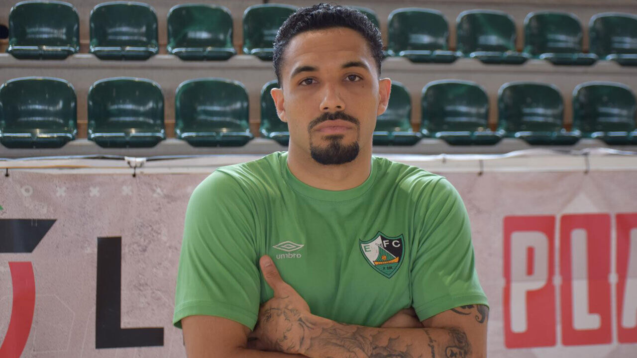 Thiaguinho, jogador de futsal do Eléctrico