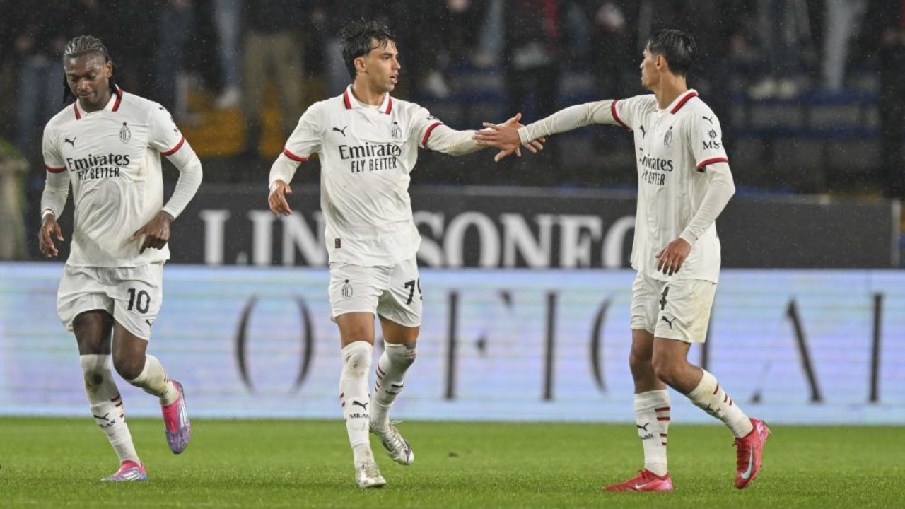 Rafael Leão, João Félix e Reijnders festejam o golo frente ao Génova