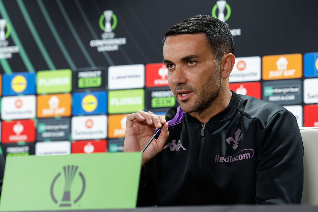 Raffaele Palladino renova contrato com a Fiorentina